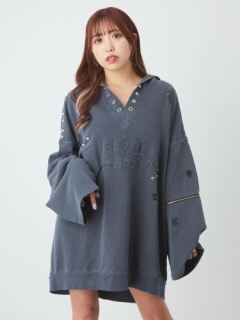 K*e様 即完売 RUFFLOG NOT JUST ONE プルオーバー（ダメージ加工プル 