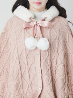 くまちゃんケーブルニット