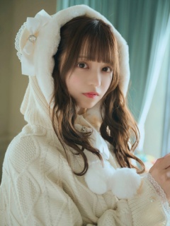くまちゃんケーブルニット