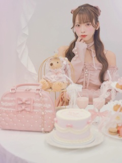 レースうさちゃんぬい服
