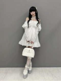 オフショルドーリーワンピース