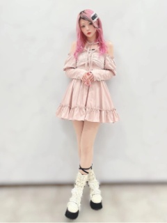 オフショルドーリーワンピース