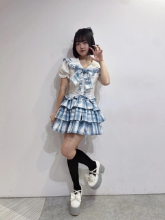 安全ピンセーラーブラウス