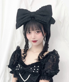 大きなレースリボンのヘッドドレス