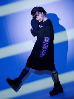 バックプリントゴシックプルオーバー