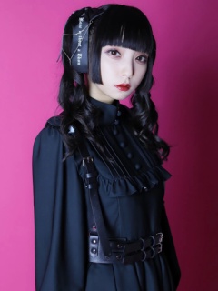ゴシックロゴクロスチャームリボン