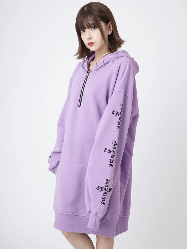 クロスゴシックロゴプリントBigパーカー - Jamie エーエヌケー