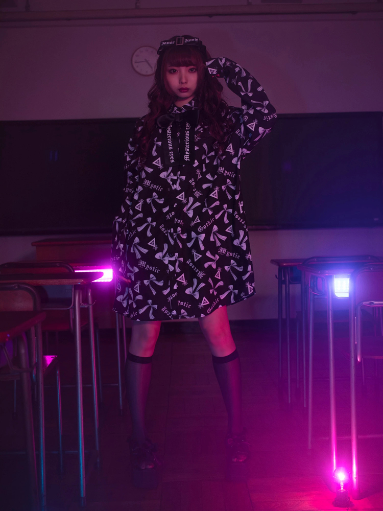 リボン×目プリントBigシャツ - Jamie エーエヌケー(ジェイミーエー