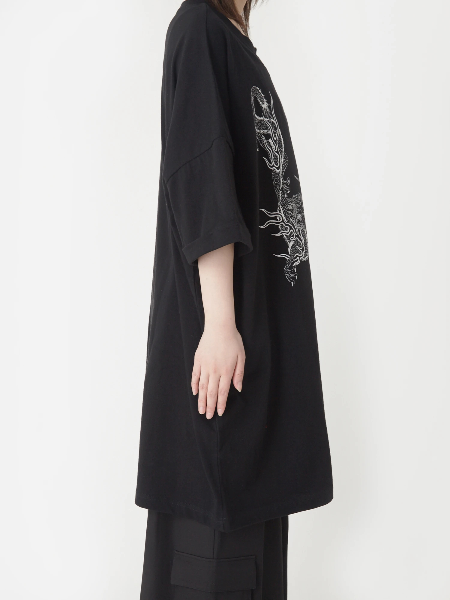 龍刺繍BigTシャツ - Jamie エーエヌケー(ジェイミーエーエヌケー