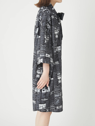 ニュースペーパー柄Bigシャツ - Jamie エーエヌケー(ジェイミーエー