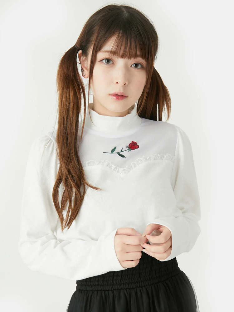 バラ刺繍TOPS - Jamie エーエヌケー(ジェイミーエーエヌケー)のT