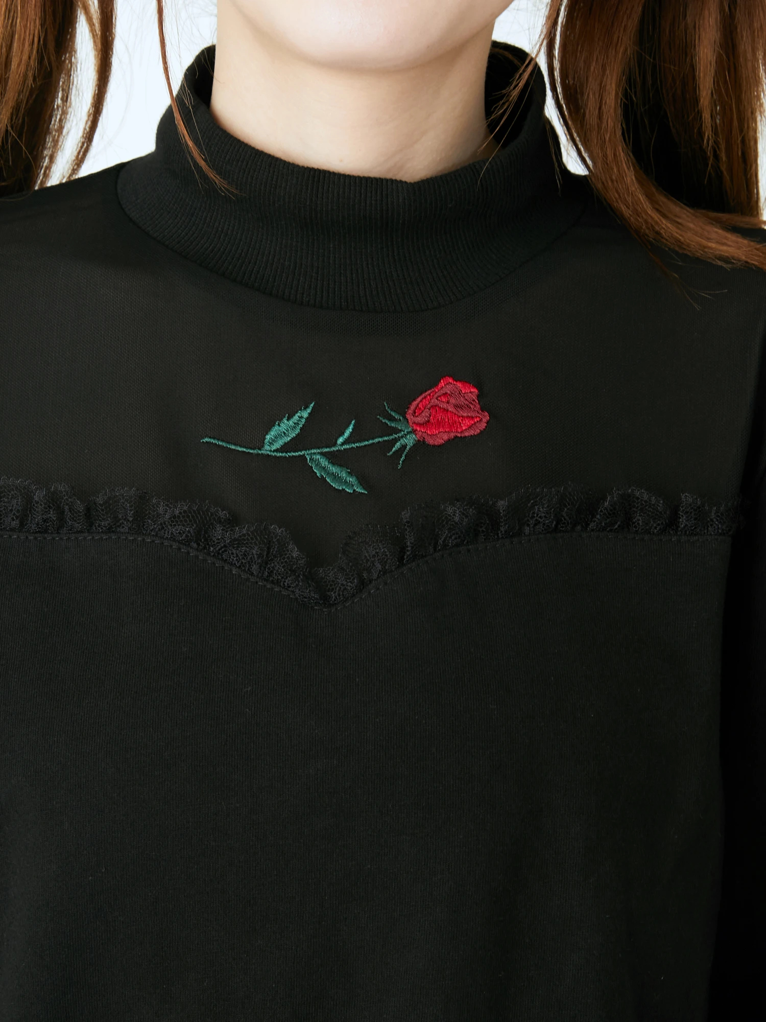 バラ刺繍TOPS - Jamie エーエヌケー(ジェイミーエーエヌケー)のT