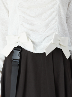 コケティッシュレースTOPS