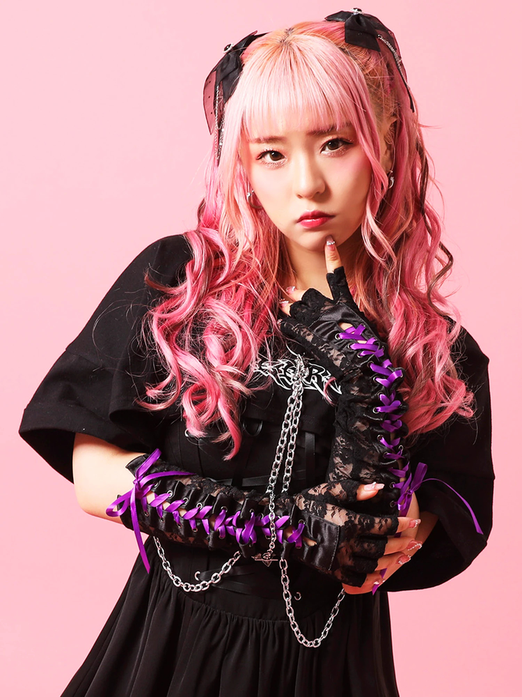 d.i.a クロスチャーム チェーン編み上げ タンクトップ 黒レース WOMENS/トップス/ビスチェ(並び順：高い順)｜THE TOKYO ONLINE STORE
