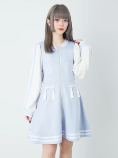 ブルー