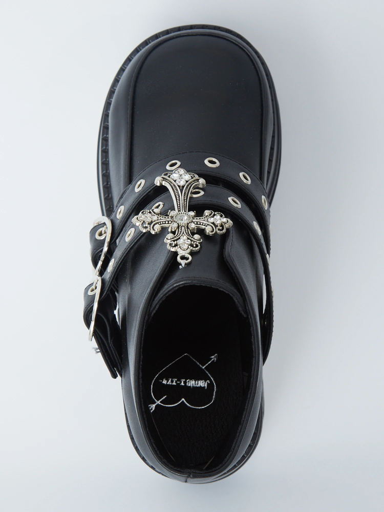 ハートバックルクロスチャームシューズ - Jamie エーエヌケー