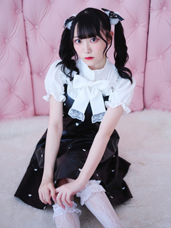 ハートdot刺しゅう合皮キャミワンピース