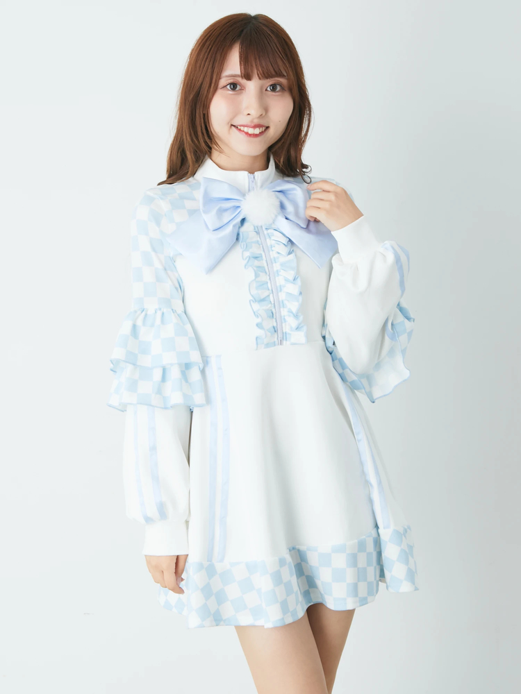 Jamie エーエヌケーフリルたっぷりビッグTシャツ未使用水色リボン