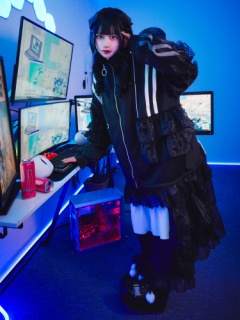 アシンメトリ―フリルジャージSK