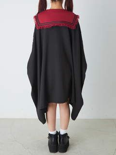 四角のセーラーパーカー