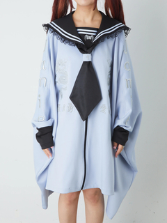 四角のセーラーパーカー