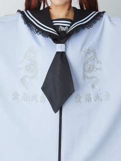 四角のセーラーパーカー