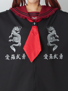 四角のセーラーパーカー