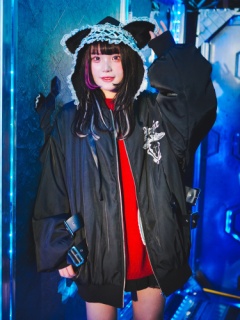 サイドベルトプリント中綿ブルゾン