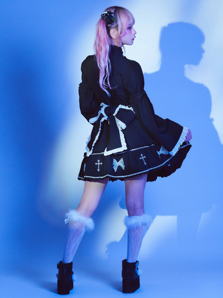 Jamie エーエヌケー ゴシックバラ刺しゅうワンピース