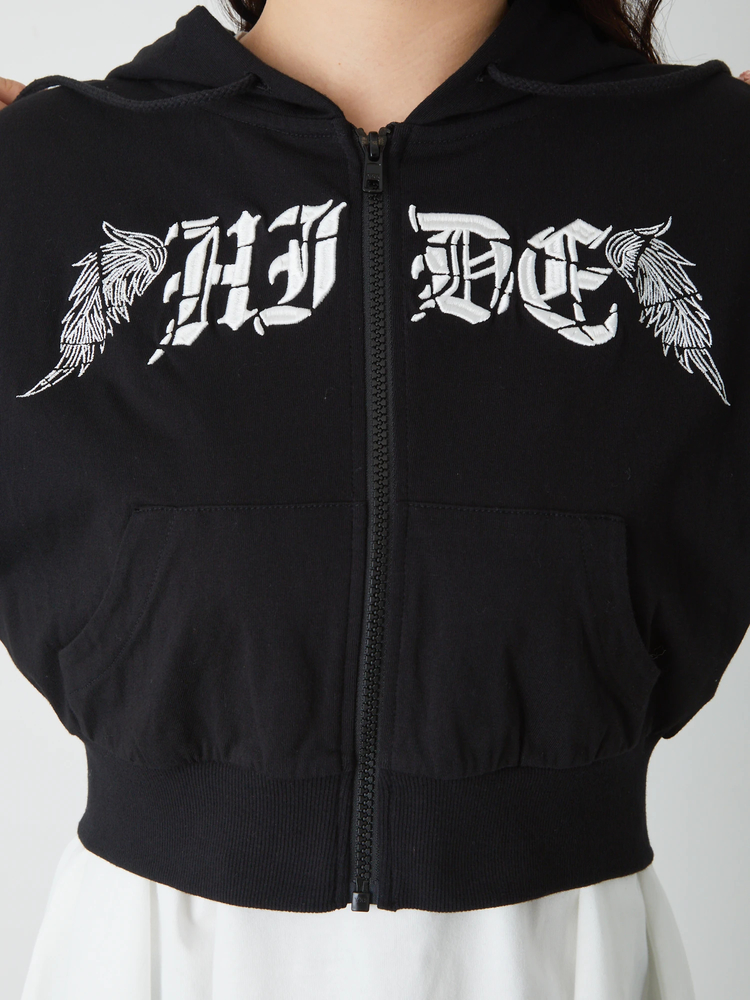 ゴシックロゴ刺しゅうパーカー - Jamie エーエヌケー(ジェイミーエー