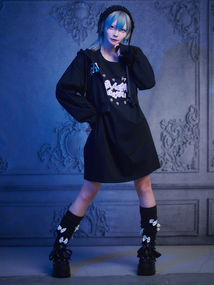 ゴシックロゴ刺しゅうパーカー - Jamie エーエヌケー(ジェイミーエー