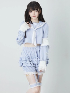 ブルー