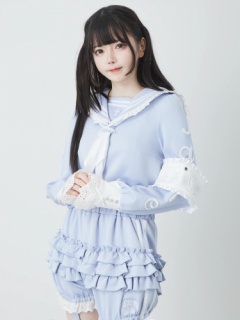 ブルー
