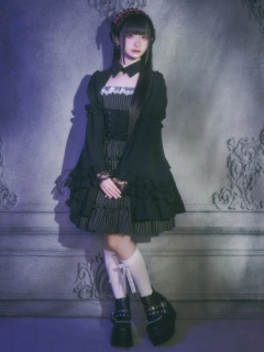 デコルテあきお姫様ブラウス