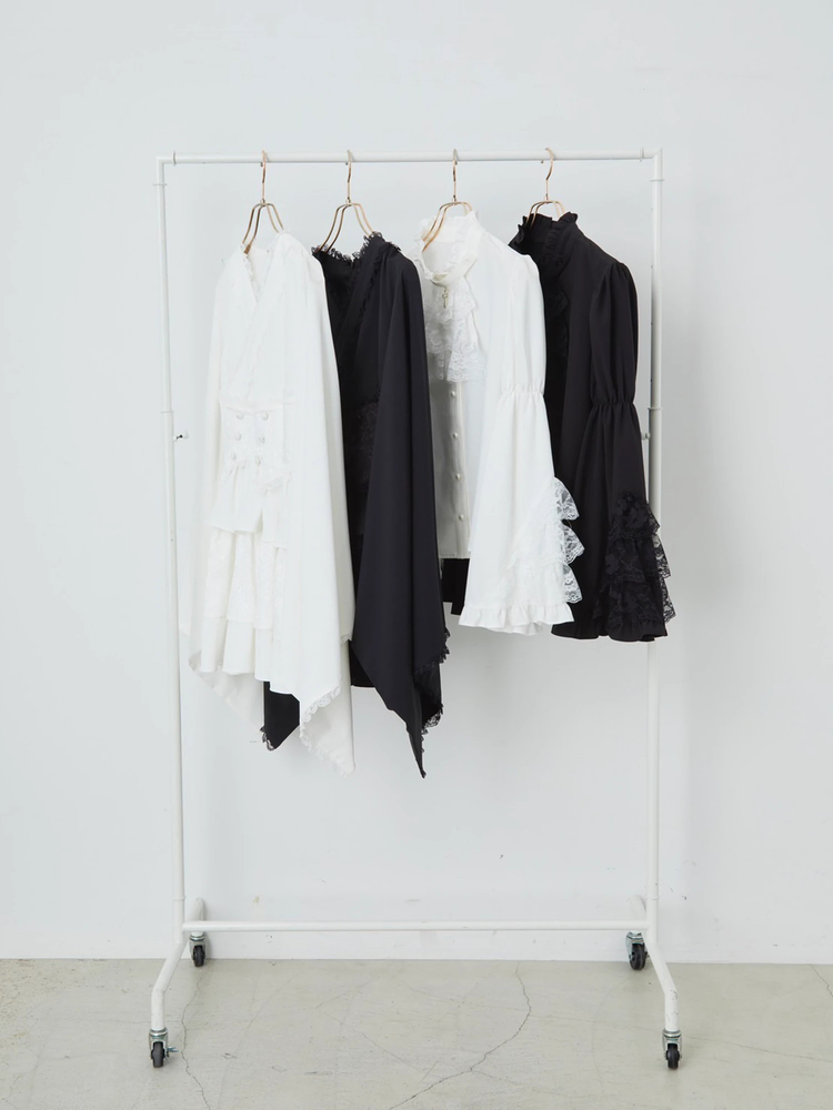 ジャボ付き姫袖ブラウス - Jamie エーエヌケー(ジェイミーエーエヌケー