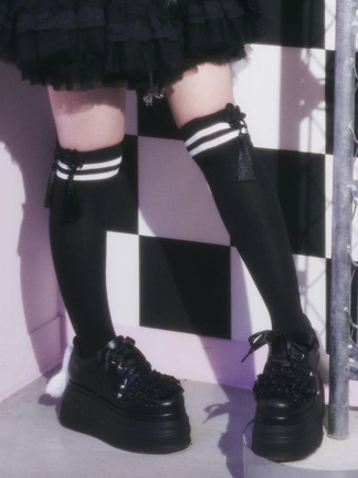 ガーター付きボーダーニーハイソックス - Jamie エーエヌケー