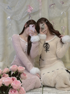 サイドカットフェザーニットワンピース
