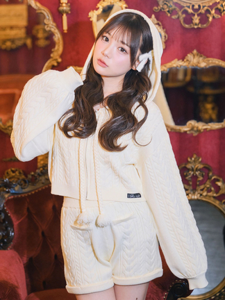 ケーブルニットパーカー - Me roir(ミーロワール)のパーカ