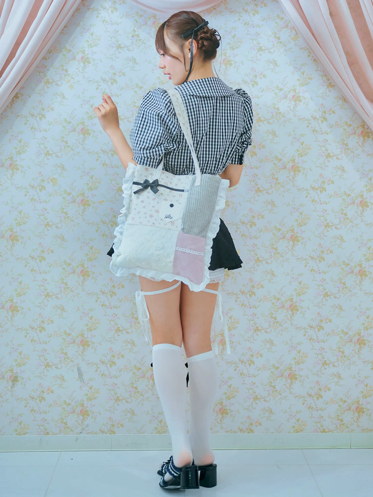 Me roir タックショートブラウス　ホワイト タックショートブラウス - Me roir(ミーロワール)のシャツ